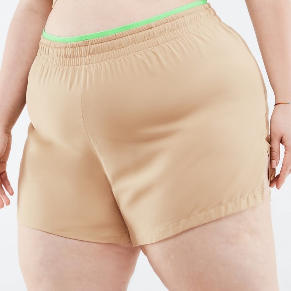 Fabletics "Breath run shorts"